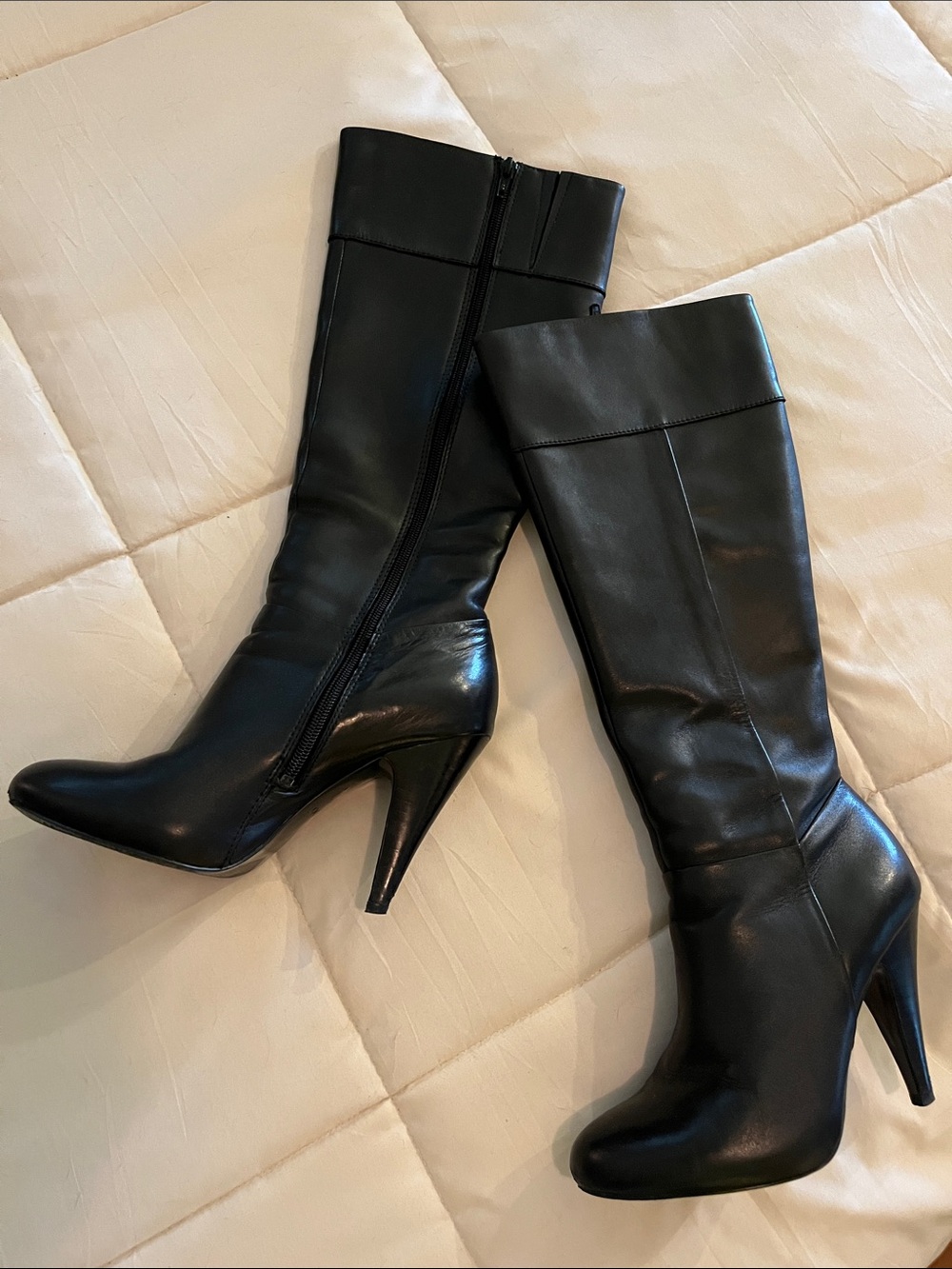 ALDO Black Leather Boots Size 8 with Heels approximately 31/2 to 4” High
